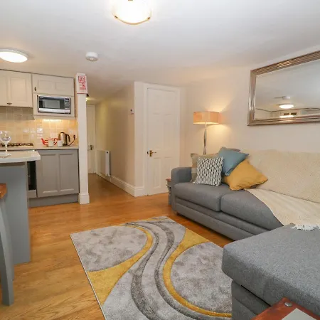 Aarons Place Apartment Windermere